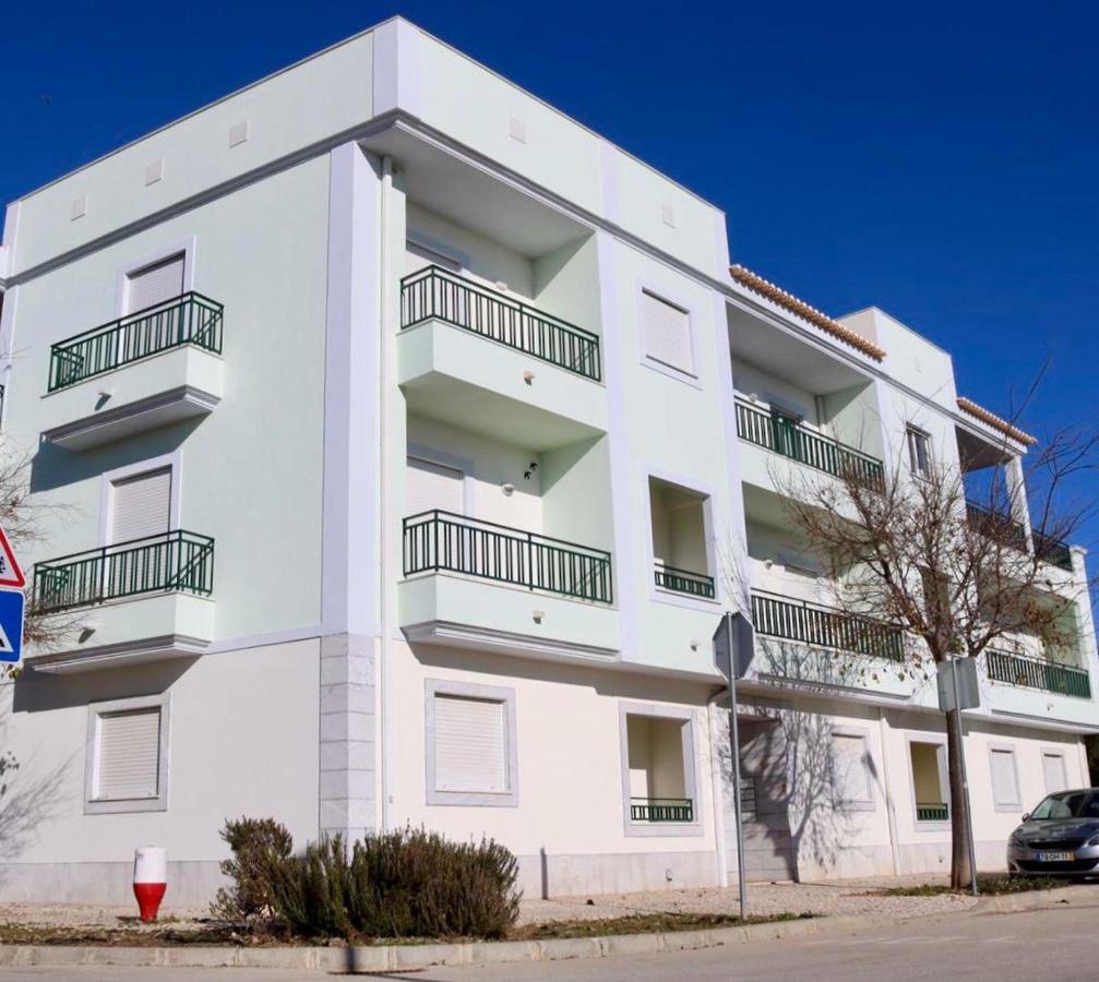 Central Apartment-Terrace And Pool 卡巴纳斯·德·塔维拉 外观 照片